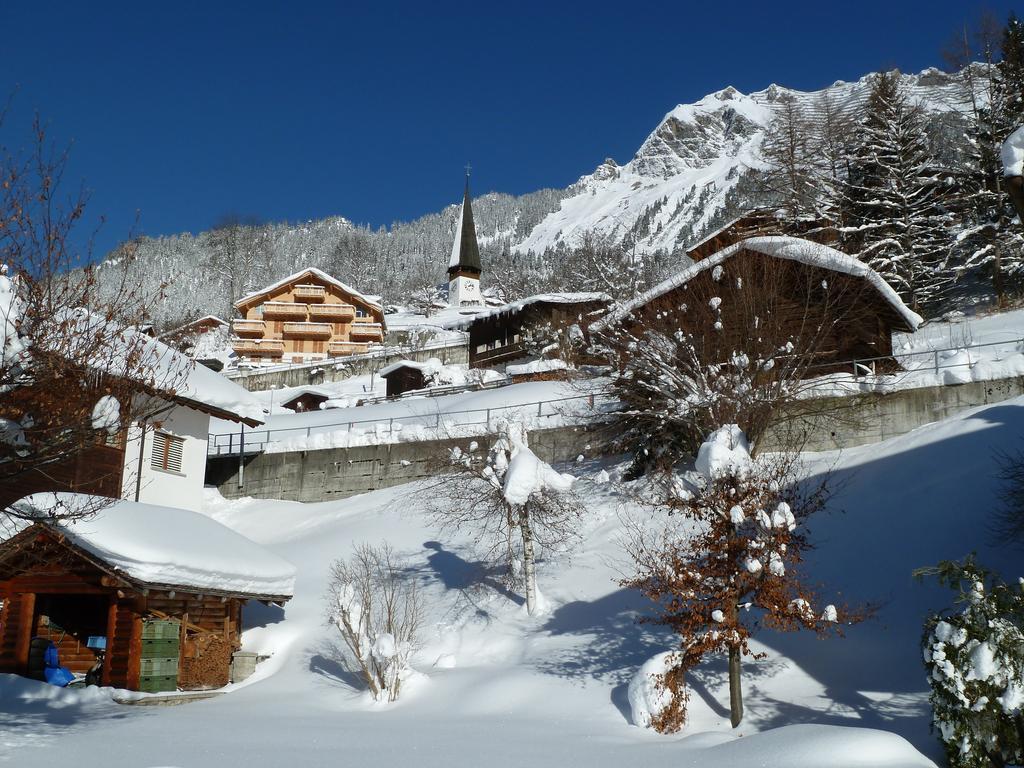 Ferienwohnung Chalet Gerbera Wengen Zimmer foto